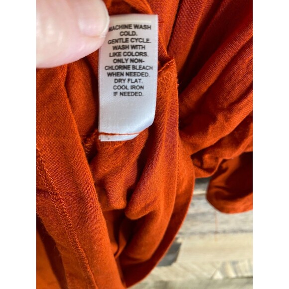 Cato Women's Sz M Dark Orange Sleeveless Ruched Sides Top - Picture 8 of 11